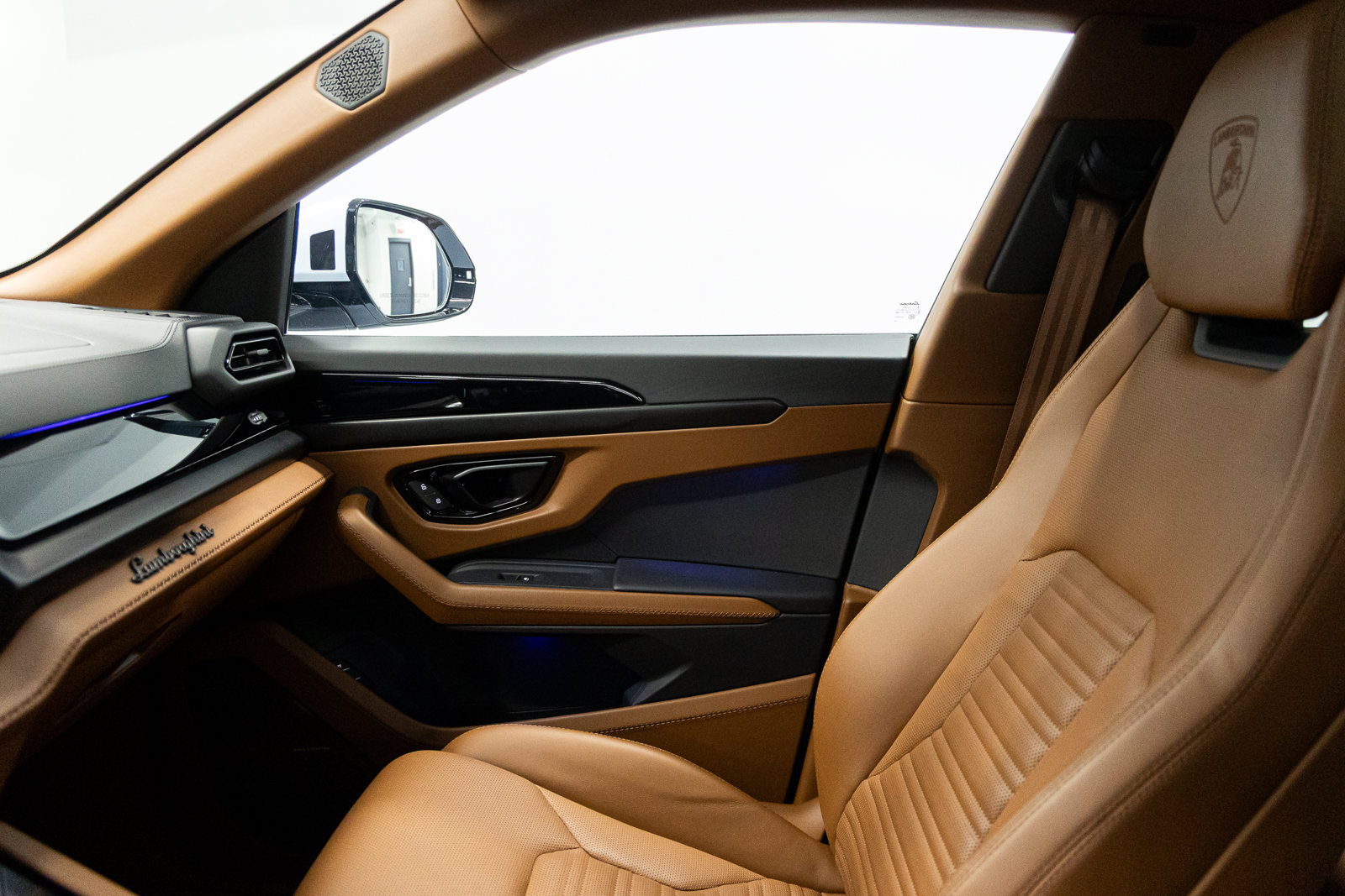 Used 2026 Lamborghini Urus S AWD/4WD image 46