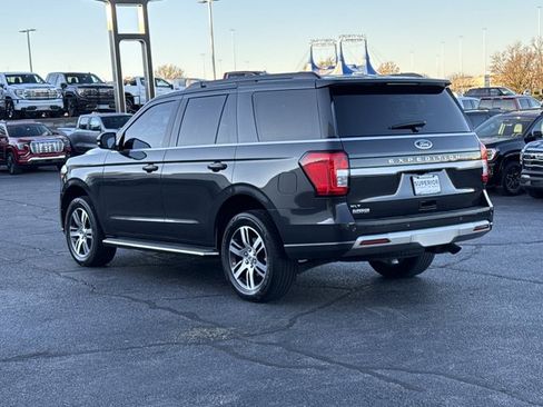Used 2022 Ford Expedition XLT image 14