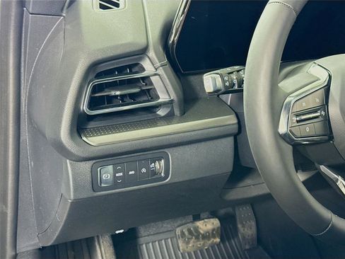 New 2026 Chevrolet Traverse LT image 5