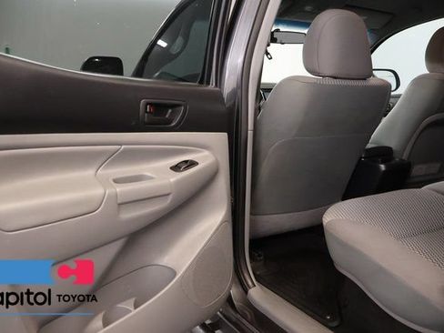 Used 2014 Toyota Tacoma PreRunner RWD image 28