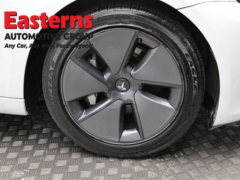 Used 2023 Tesla Model 3 Standard Range RWD image 25