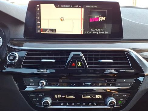 Used 2019 BMW 530e w/ M Sport Package image 18