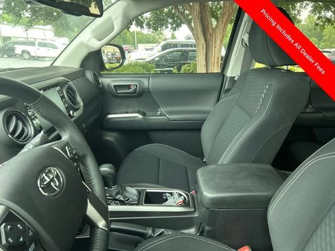 Used 2022 Toyota Tacoma SR5 w/ Trail Edition AWD/4WD image 12