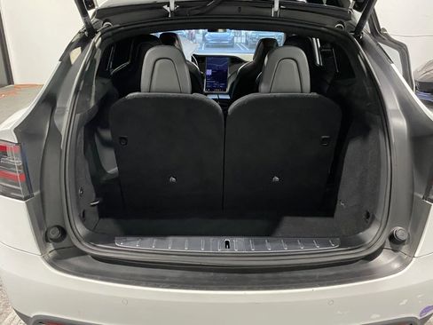 Used 2018 Tesla Model X 75D image 8