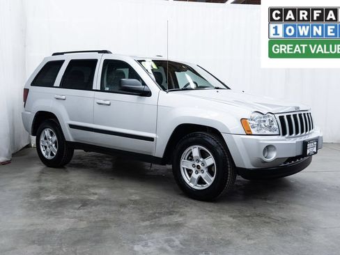 Used 2007 Jeep Grand Cherokee Laredo AWD/4WD image 1