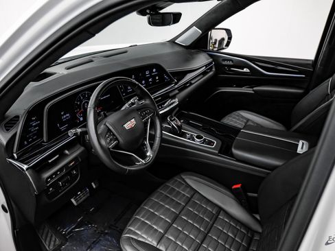 Used 2023 Cadillac Escalade V image 40