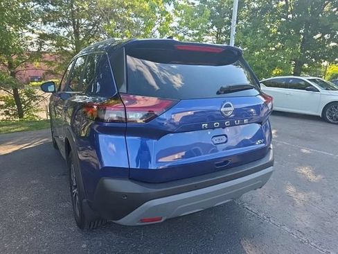 Used 2023 Nissan Rogue SV w/ SV Premium B Package FWD image 12