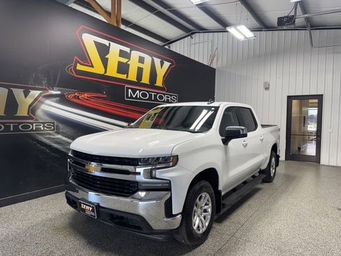 Used 2021 Chevrolet Silverado 1500 LT w/ Bed Protection Package image 1