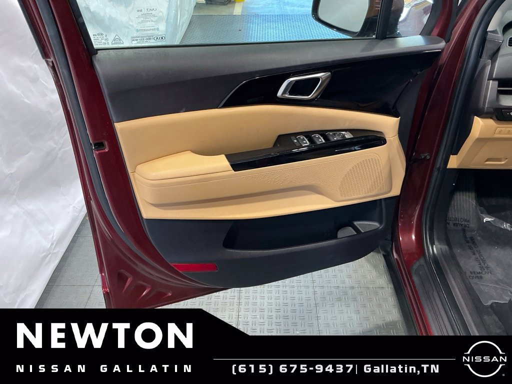 Used 2022 Kia Carnival EX FWD image 30