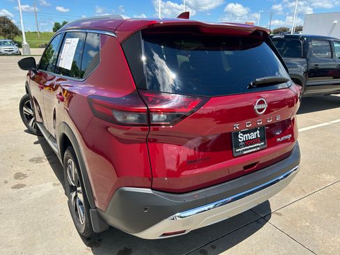 Used 2023 Nissan Rogue Platinum w/ Platinum Premium Package FWD image 4