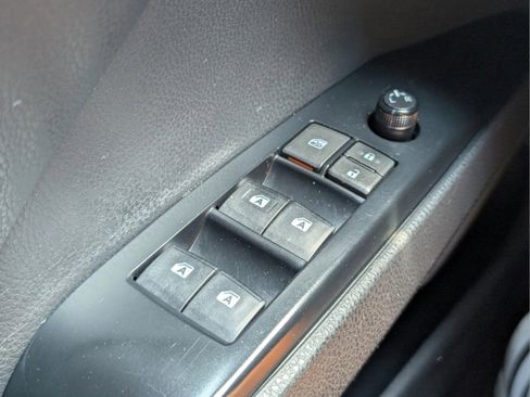 Used 2018 Toyota Camry SE image 38