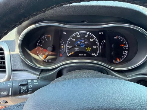 Used 2022 Jeep Grand Cherokee Limited AWD/4WD image 4