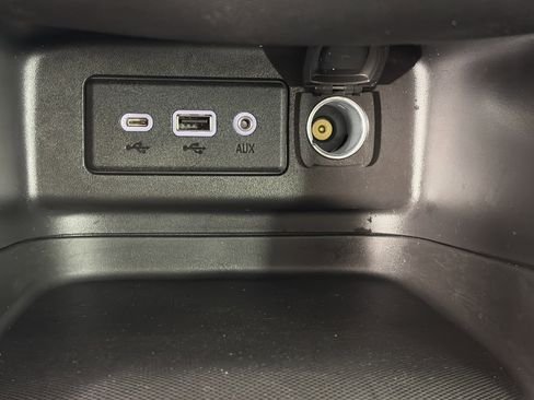 Certified 2024 Chevrolet Equinox LT w/ LPO, Floor Liner Package image 26