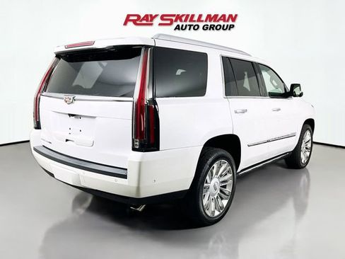 Used 2017 Cadillac Escalade Platinum image 7