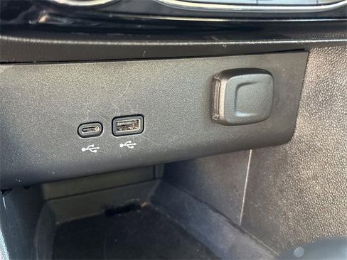 Used 2024 Buick Encore GX Sport Touring image 35