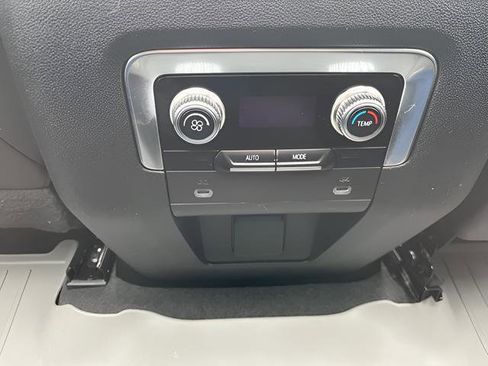 Certified 2023 GMC Yukon SLT image 34