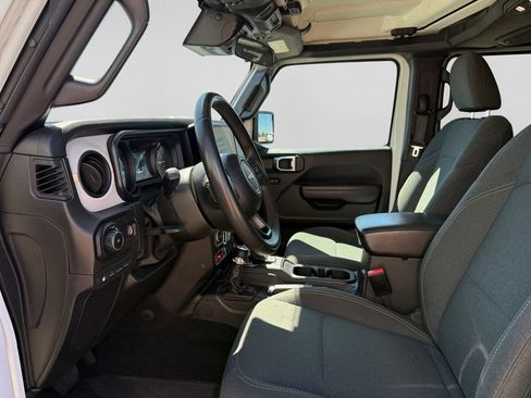 Used 2024 Jeep Wrangler Unlimited AWD/4WD image 21