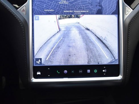 Used 2018 Tesla Model X 75D image 35