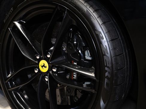 Used 2018 Ferrari 488 Spider RWD image 10
