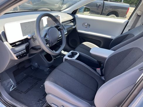 Certified 2024 Hyundai Ioniq 5 SEL RWD image 9