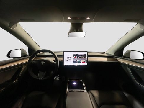 Used 2023 Tesla Model Y Performance AWD/4WD image 16