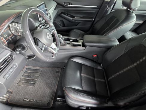 Used 2024 Nissan Altima 2.5 SR FWD image 7