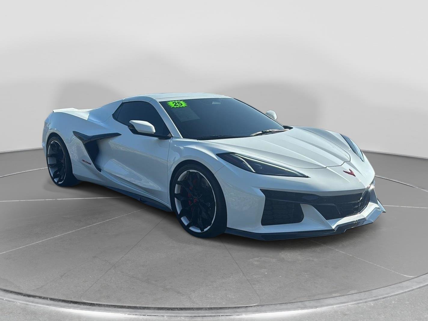 Used 2025 Chevrolet Corvette Z06 w/ Stealth Interior Trim Package RWD image 13