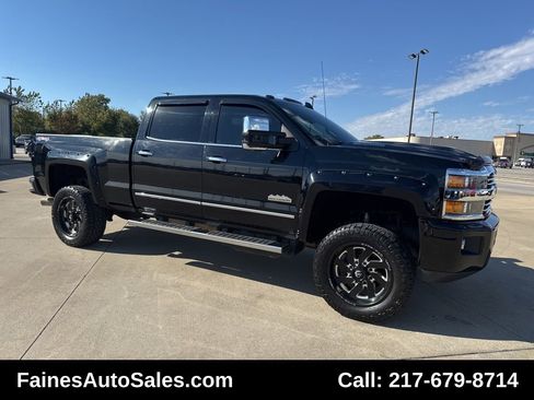 Used 2017 Chevrolet Silverado 2500 High Country w/ Duramax Plus Package image 29