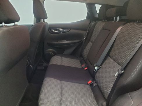 Used 2017 Nissan Rogue Sport SV image 19