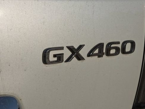 Used 2018 Lexus GX 460 Premium w/ Premium Package AWD/4WD image 13