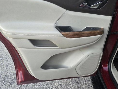 Used 2017 GMC Acadia Denali w/ Technology Package image 12