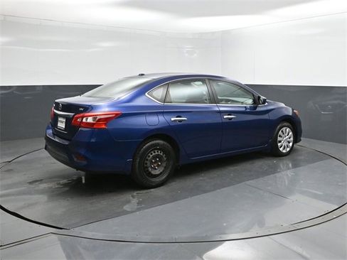 Used 2017 Nissan Sentra SV image 11