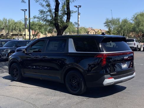 New 2026 Kia Carnival image 3