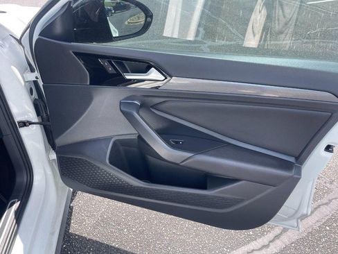 Used 2019 Volkswagen Jetta GLI FWD image 6