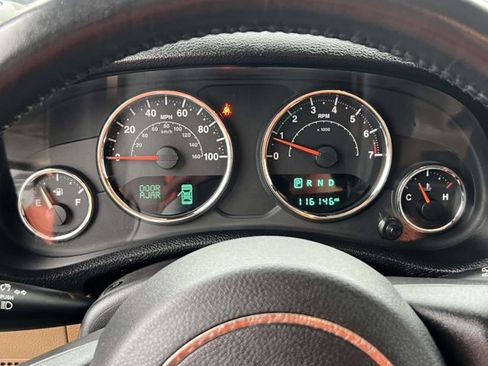 Certified 2017 Jeep Wrangler Unlimited Sahara w/ Dual Top Group image 20