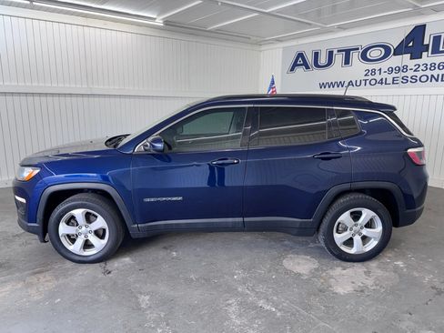 Used 2018 Jeep Compass Latitude w/ Safe & Security Group FWD image 8