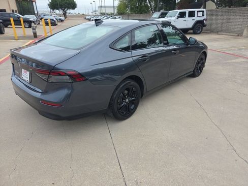 Used 2025 Honda Accord SE image 7