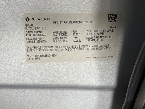 Used 2025 Rivian R1S Adventure AWD/4WD image 35