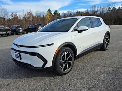 New 2026 Chevrolet Equinox EV LT w/ LPO, All-Weather Mat Package image 4