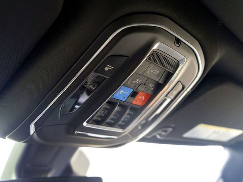New 2026 Jeep Grand Wagoneer L Limited AWD/4WD image 18