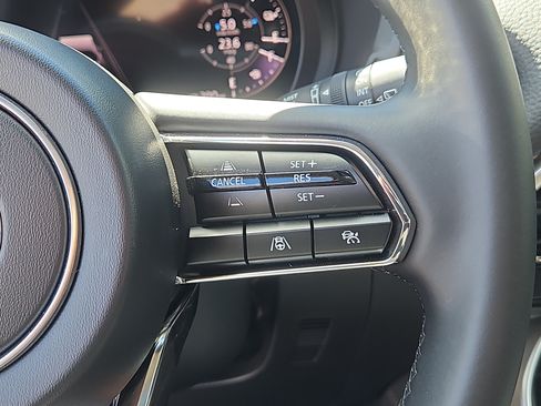 Certified 2025 MAZDA CX-70 Plug-In Hybrid w/ Premium Pkg AWD/4WD image 21