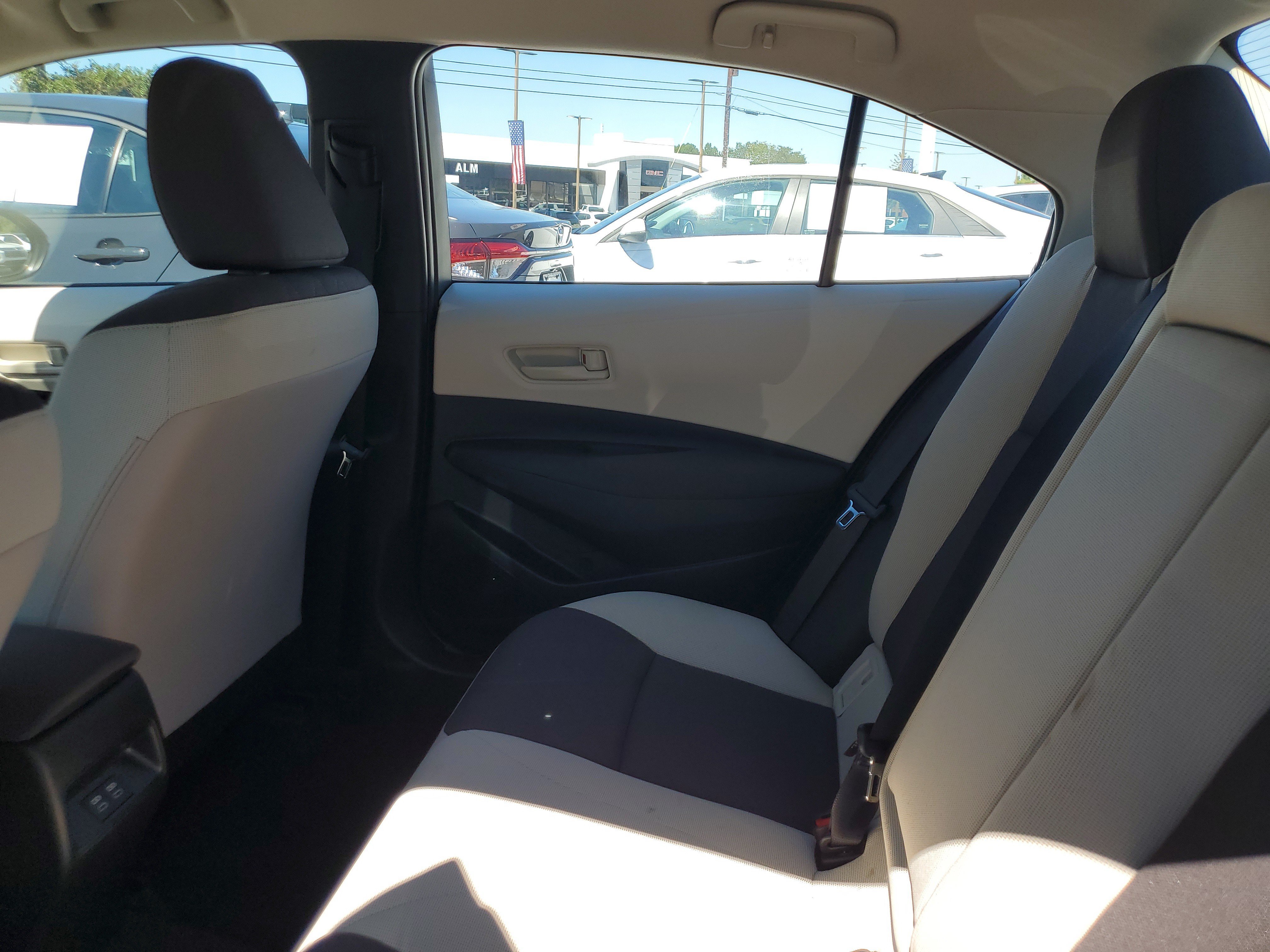 Used 2026 Toyota Corolla LE FWD image 10
