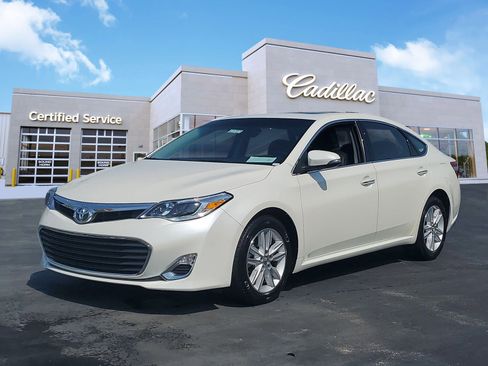 Used 2013 Toyota Avalon XLE Premium image 1