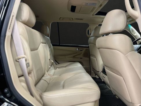 Used 2011 Lexus LX 570 4WD w/ Luxury Pkg image 18