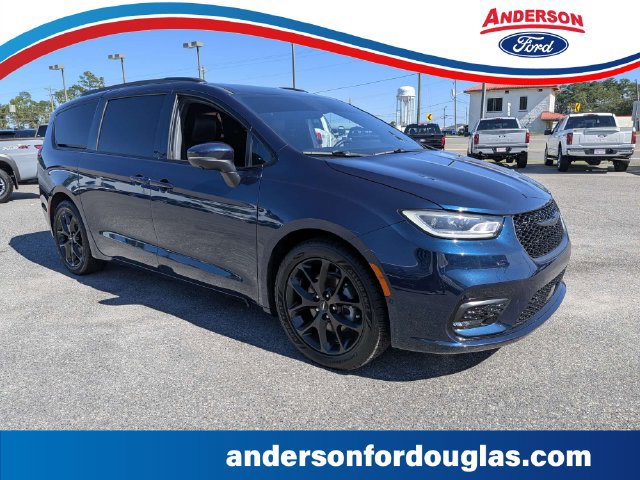 Used 2023 Chrysler Pacifica Touring-L w/ S Appearance Package FWD image 1