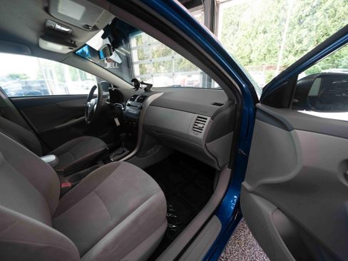 Used 2010 Toyota Corolla LE FWD image 25