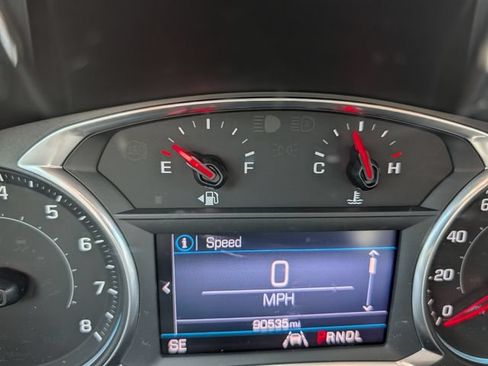 Used 2020 Chevrolet Equinox LT FWD image 20