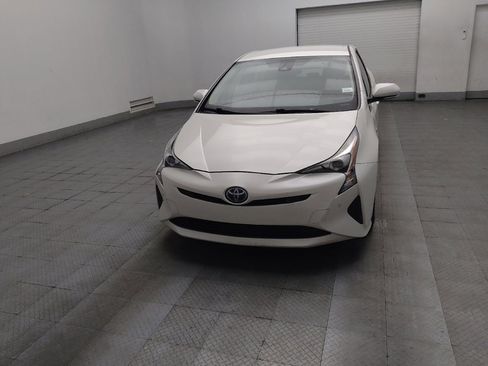 Used 2018 Toyota Prius Two w/ Prius Two Safety Plus Package FWD image 15