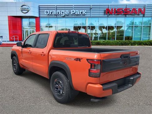 Used 2025 Nissan Frontier PRO-4X image 3