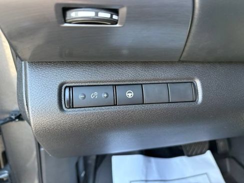 Used 2024 Nissan Pathfinder Rock Creek AWD/4WD image 22